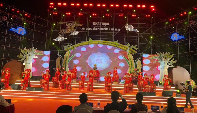 Lễ hội Gióng Đền Phù Đổng 2025: Di sản văn hóa sống dậy trong đêm linh thiêng
